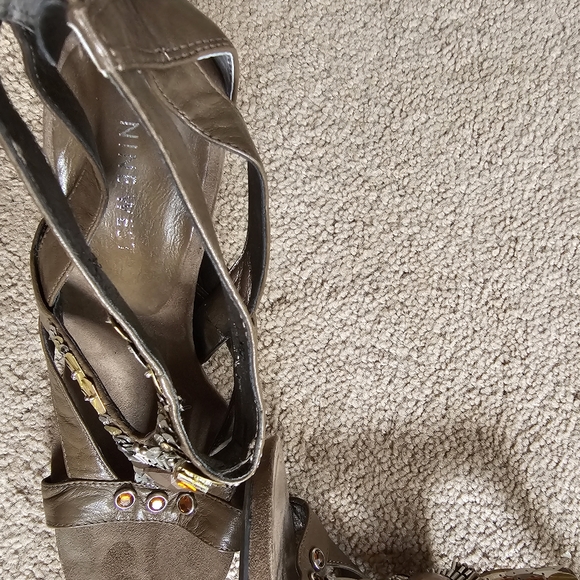 Sandals - Picture 2 of 2